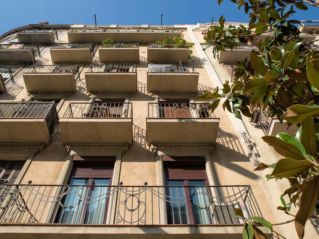 Barcelona4Seasons - Sagrada Familia Apartment Bagian luar foto